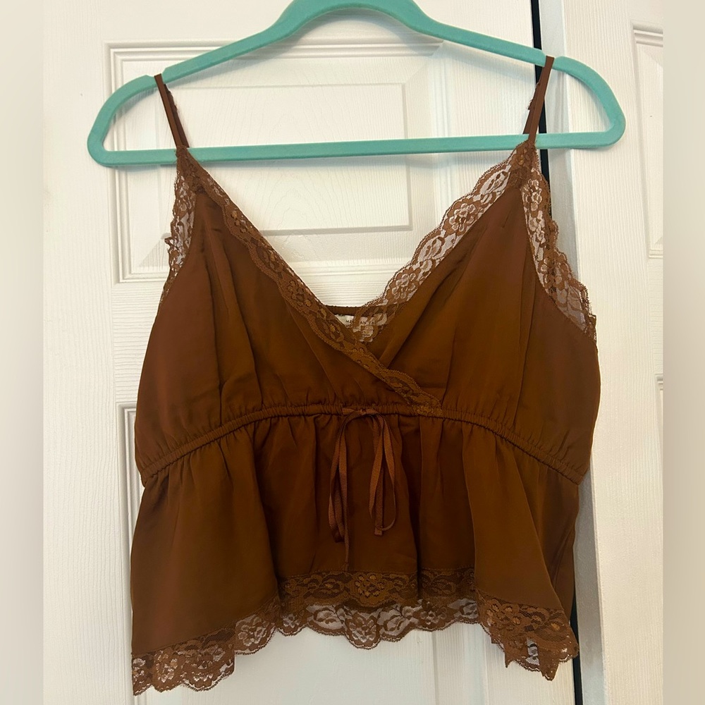 Sexy brown cropped tank